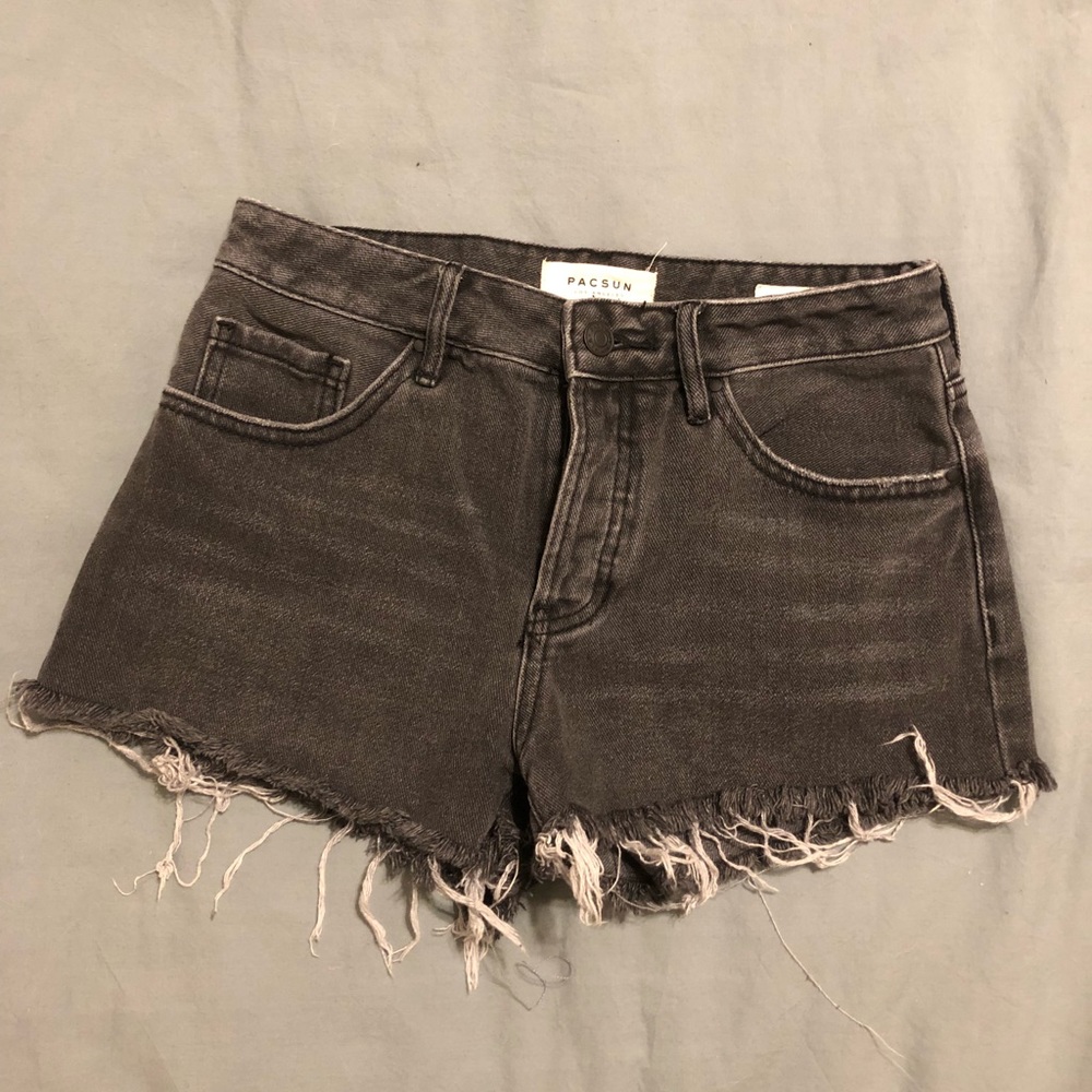 PacSun Mid Rise Short